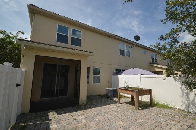 Building Photo - Gorgeous 3/2.5 Townhome in East Orlando ~ ...