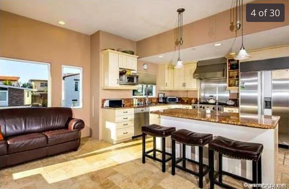 Building Photo - 23 Avenida Lobeiro