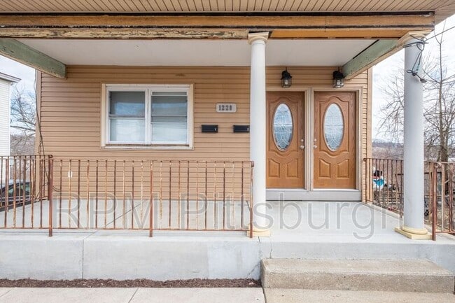 Building Photo - 1228 Washington Pike