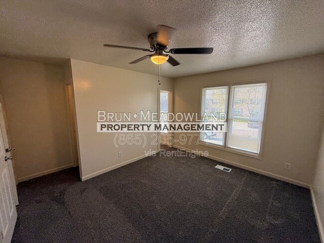 Building Photo - 9116 Parktop Ln NW