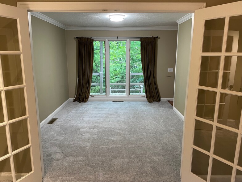 Building Photo - 12275 Moss Ridge Cir