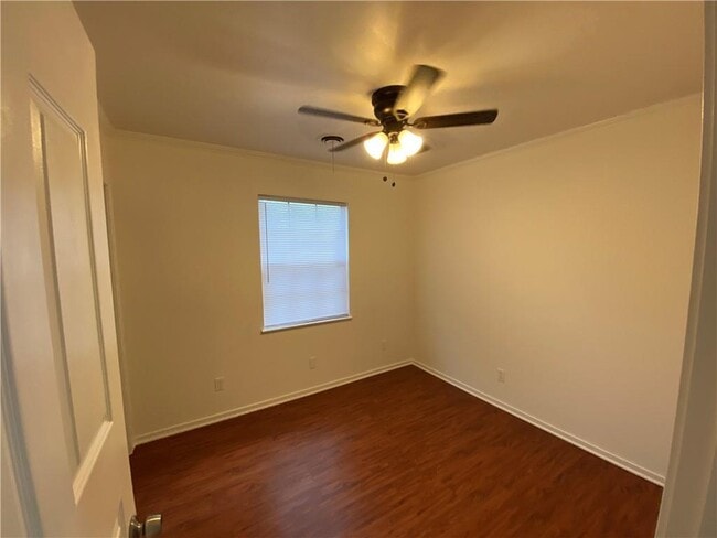 Building Photo - 3209 Carol Ann Dr