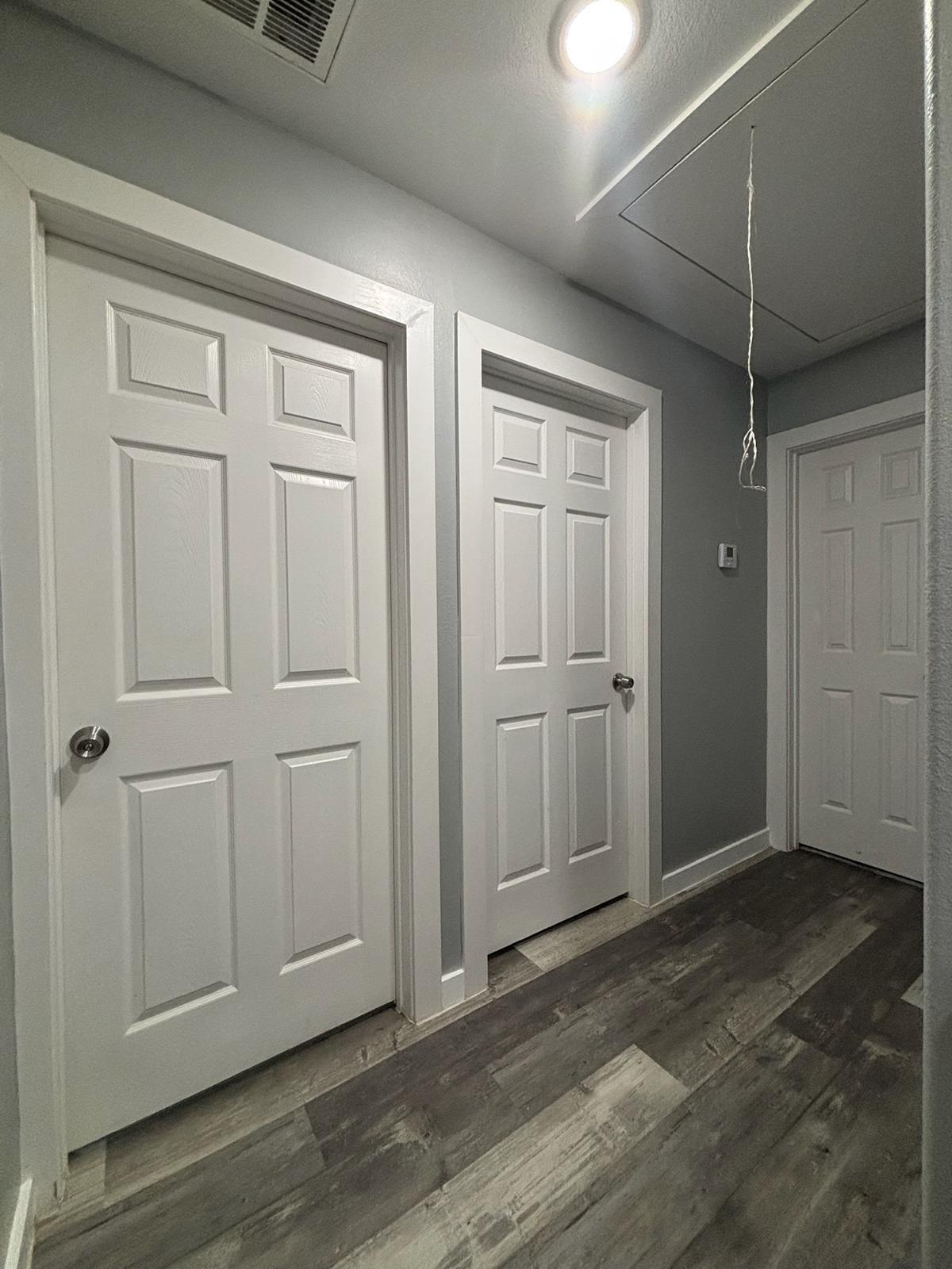 Building Photo - 8220 Crestview Dr