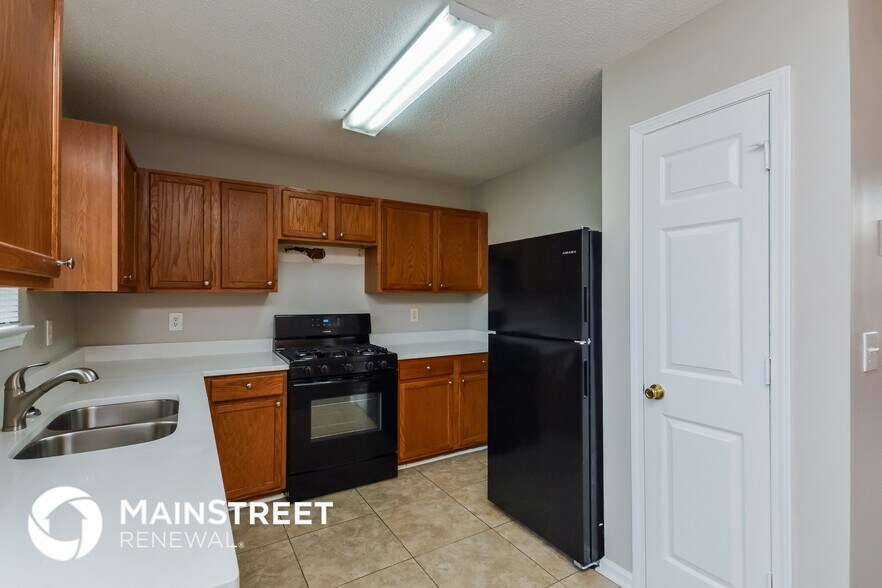 Building Photo - 4365 Idlewood Park