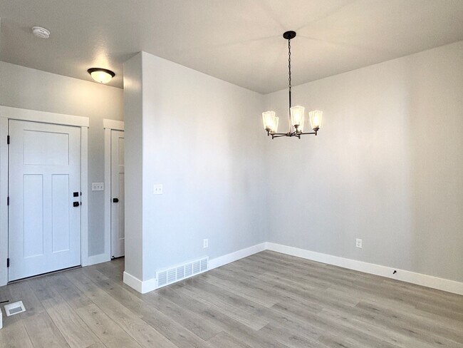 Building Photo - 13959 Silver Peak Ln