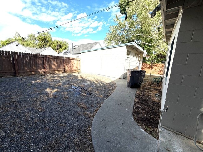 Building Photo - Biker’s Paradise: Cozy 2BR Duplex Steps from UC Davis & Downtown.