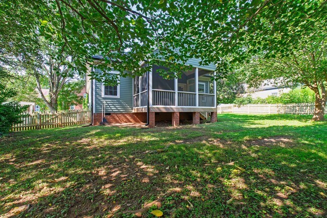 Building Photo - Beautifully Built Ranch Home in Desirable ...