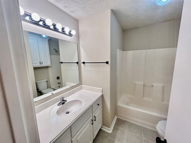 Building Photo - 16306 Many Trees Ln