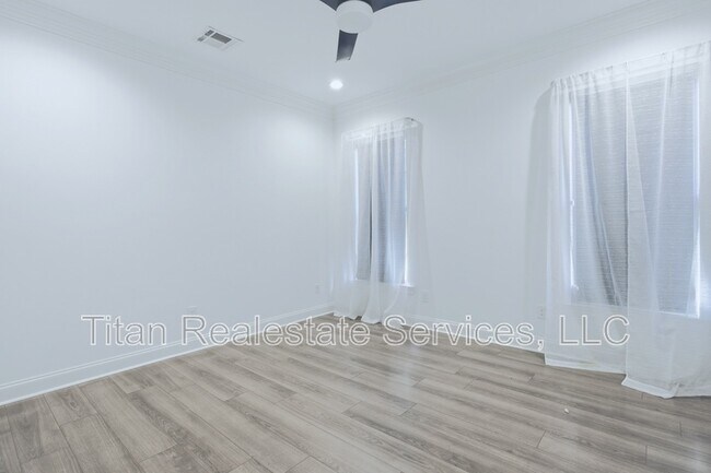 Building Photo - 114 Grays Lndg Ln
