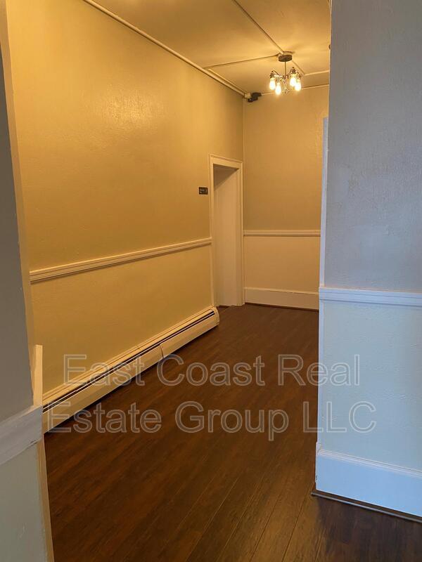 Building Photo - 4 W Water St