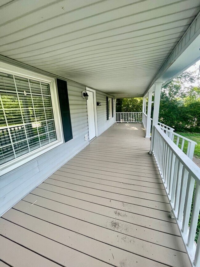 Building Photo - Charming Updated 3BR/2BA Home in Bessemer City