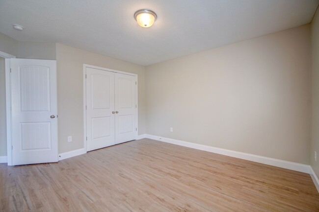 Building Photo - Open Floor Plan Home in Lyman/District 1 S...