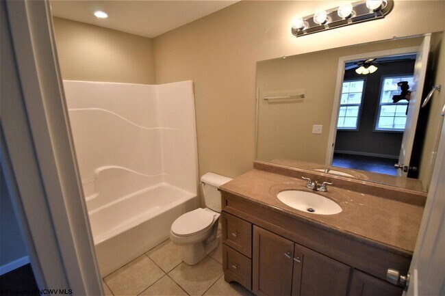 Building Photo - 425 Marlowe Cir