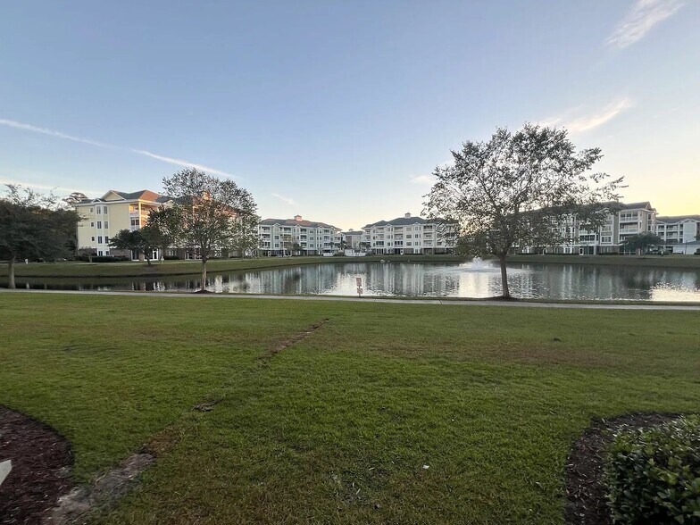 Building Photo - 4847 Luster Leaf Cir