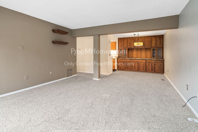 Building Photo - Charming One Bedroom, One Bath in South Po...