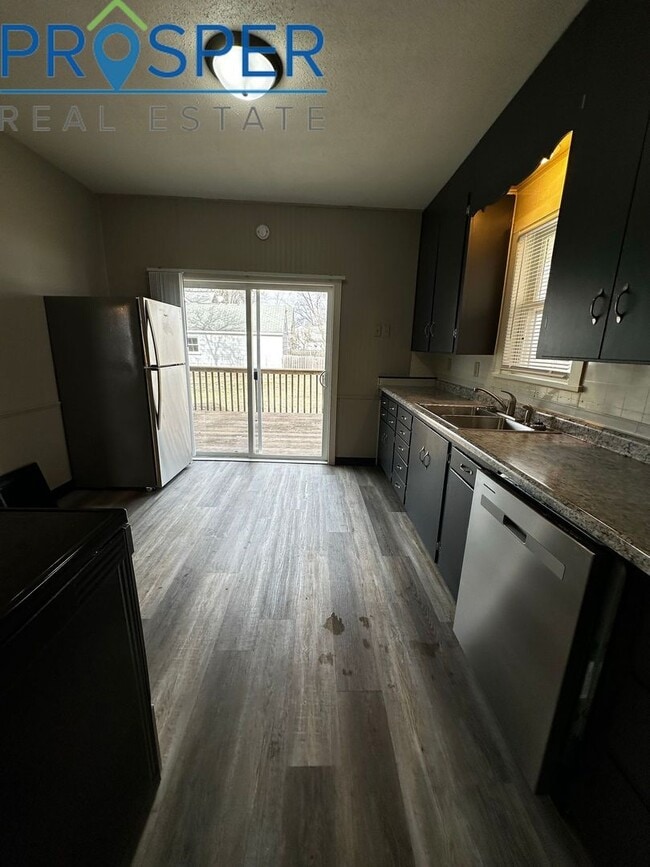 Building Photo - WO647X