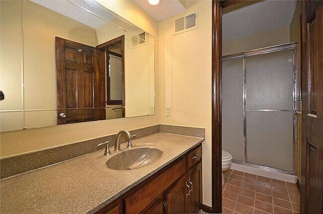 Building Photo - COMING SOON!! Large home in the Newmark and Staley Area