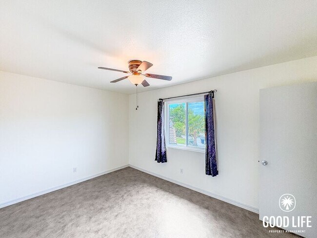 Building Photo - 2104 N Mammoth Pl