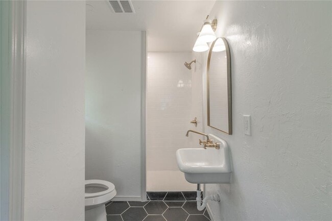 Building Photo - 3224 NW 47th St
