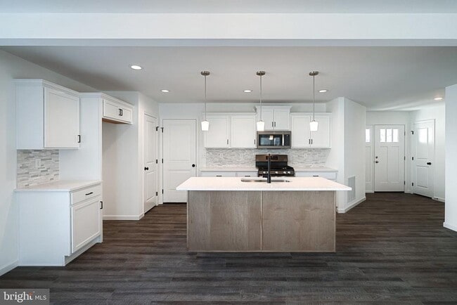 Building Photo - 41 Long Bnd Dr