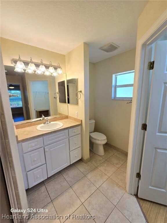 Building Photo - 1401 Valencia Ave