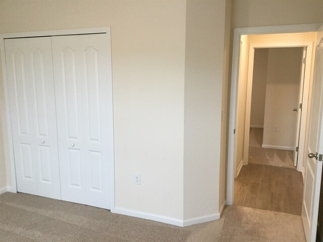 Building Photo - 297 N Hamilton Springs Rd