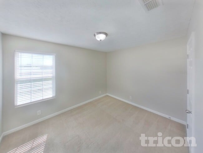 Building Photo - 2616 Apostle Ln