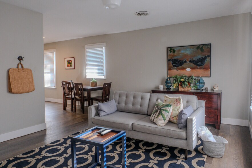 Building Photo - 5532 N Haight Ave