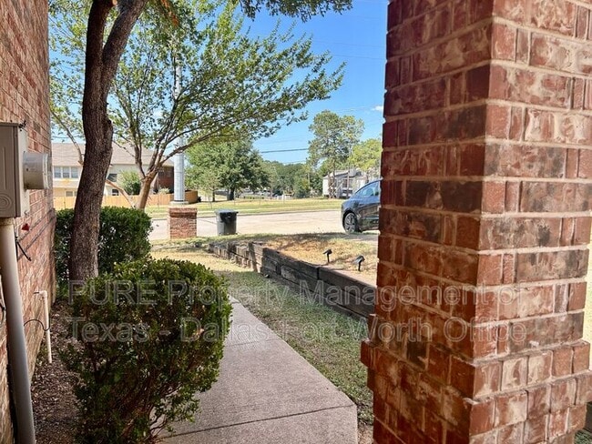 Building Photo - 4008 Cottage Park Ct