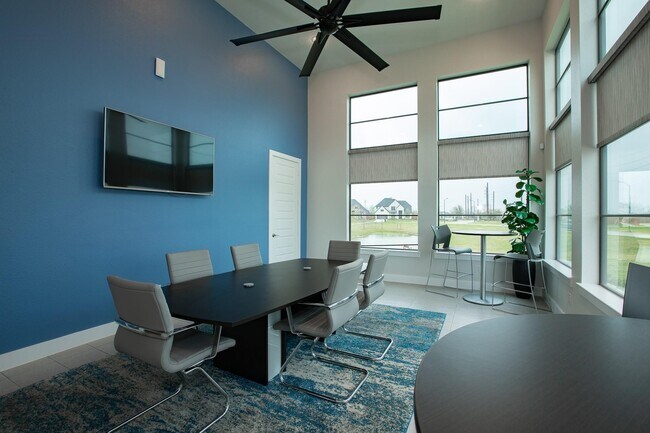 Building Photo - 3036 Cirrus Heights Ct