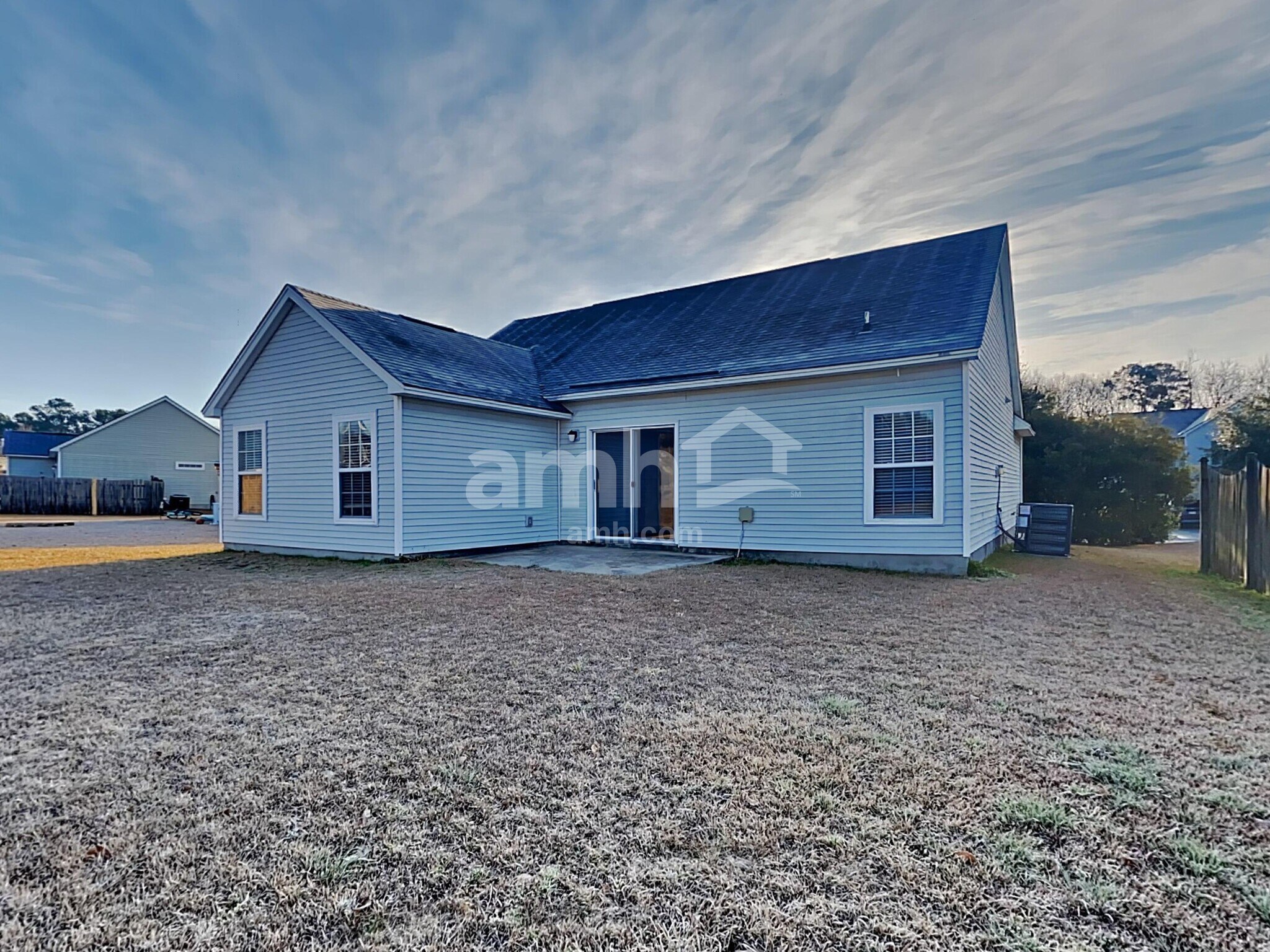 Building Photo - 5018 Thornton Dr