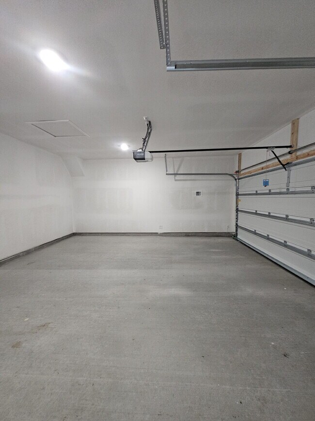 Building Photo - "New Construction 4-Bed Gem on Renova Drive in Pelican Lakes! Near LSU!