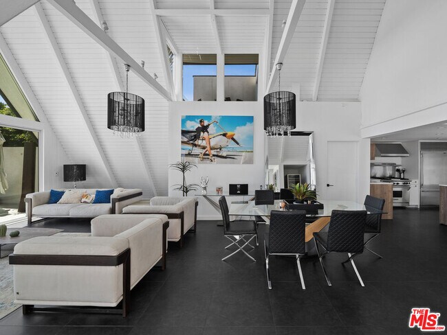 Building Photo - 8460 Cole Crest Dr