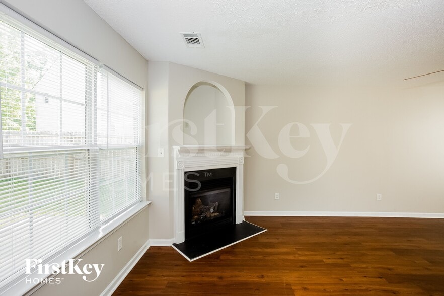 Building Photo - 5415 Tucker Phillips Dr