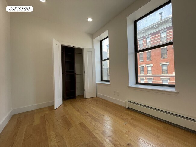 Building Photo - 551 Lenox Ave