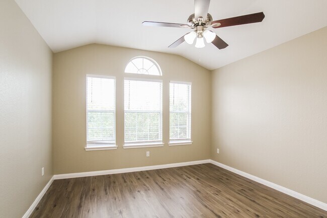 Building Photo - 21806 Catoosa Dr