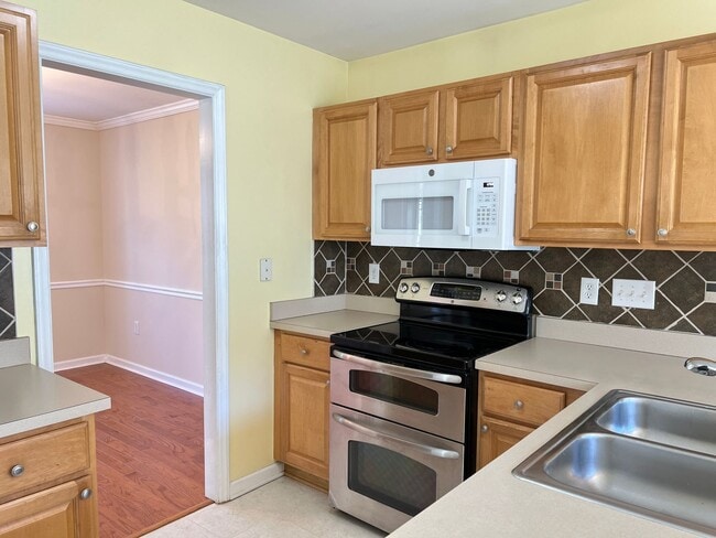 Building Photo - 3 Bedroom | 2.5 Bath Home in Holly Springs...