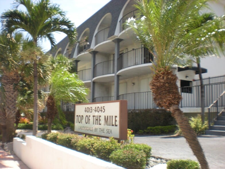 front - 4013 N Ocean Dr