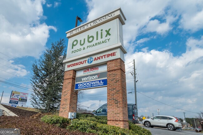 Building Photo - 105 Cedar Dr