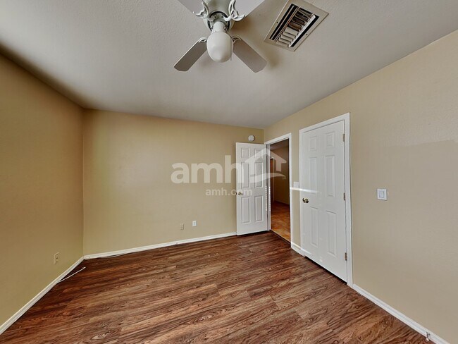 Building Photo - 6449 S Iberia Ave