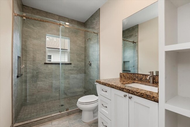 Building Photo - 2202 Lynnfield St