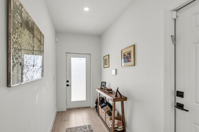 Building Photo - 460 NW 27th Ave