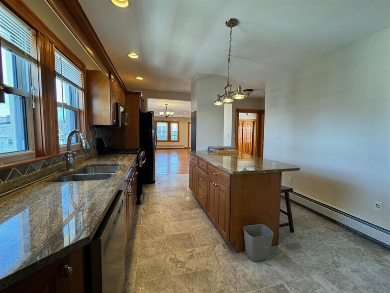 Building Photo - 14 Melville Rd