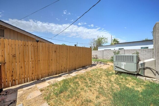 Building Photo - READY TO VIEW NOW! Beautiful Remodeled Home in the Coronado District Area