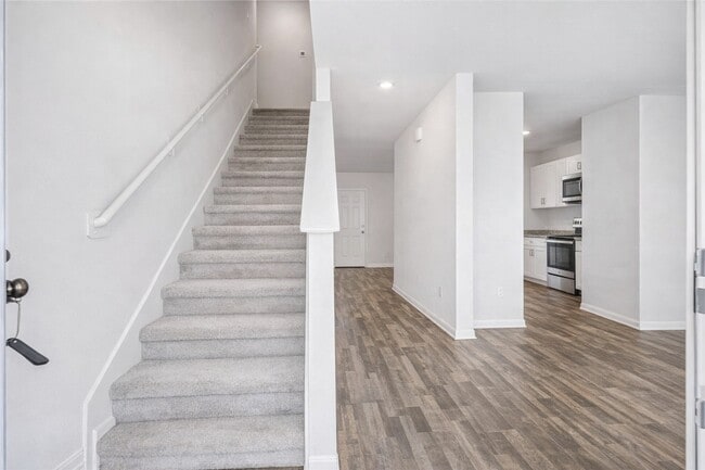 Building Photo - 15689 Del Norte Dr