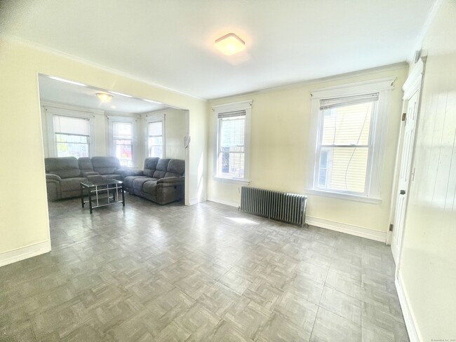 Building Photo - 68 Englewood Ave
