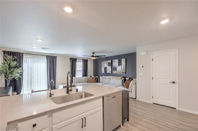 Building Photo - 4463 Honey Hls Ave