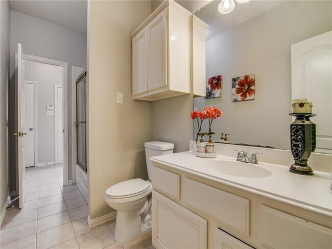 Building Photo - 4425 Cityview Dr