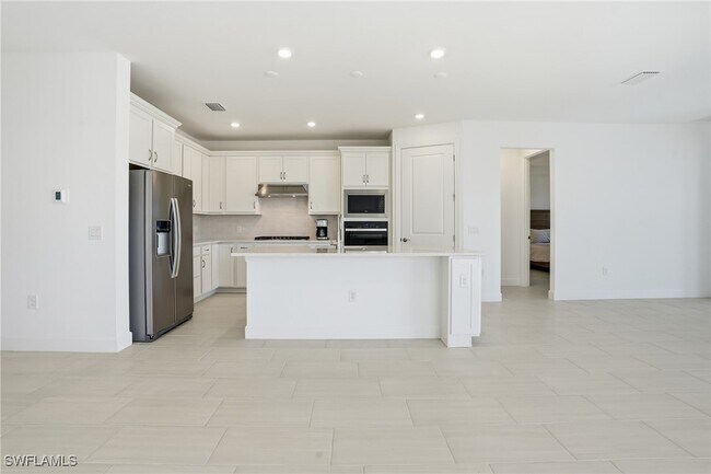 Building Photo - 1954 Fresno Ave