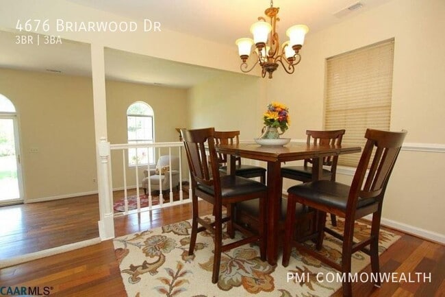 Building Photo - 4676 Briarwood Dr